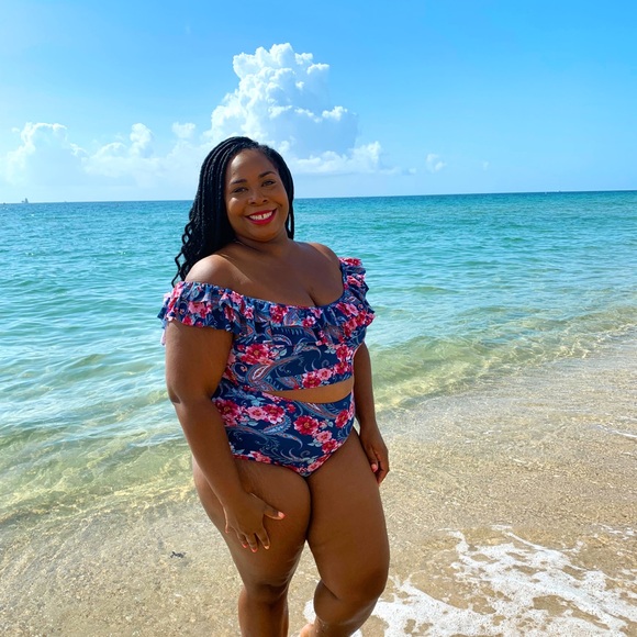 Floral Ruffle Top Bikini - Picture 2 of 2